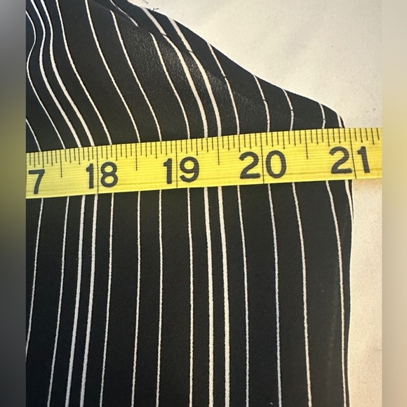 Loft Outlet Silky Black and White Striped Women's Blouse - Picture 4 of 7